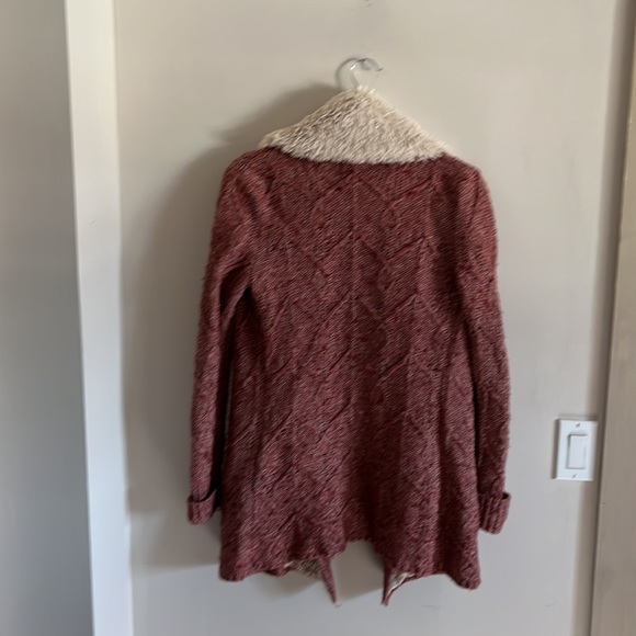 Sleeping on Snow Cable Knit Bomdurant Cardigan With Sherpa Collar - Picture 6 of 9